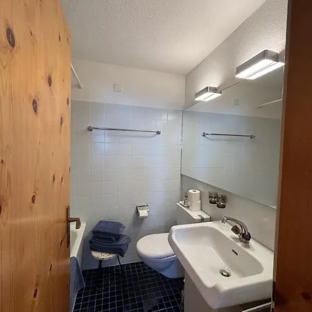 - Ausstattung - Lage * Davos